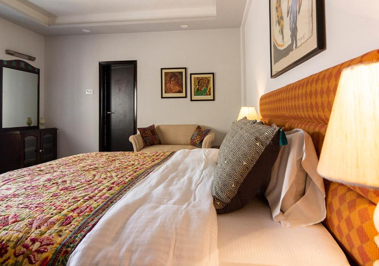 Neelam Bed & Breakfast Calcutta Exterior foto